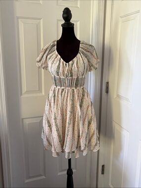Selfie Chiffon Floral Puff-Sleeve Mini Sundress in Cream